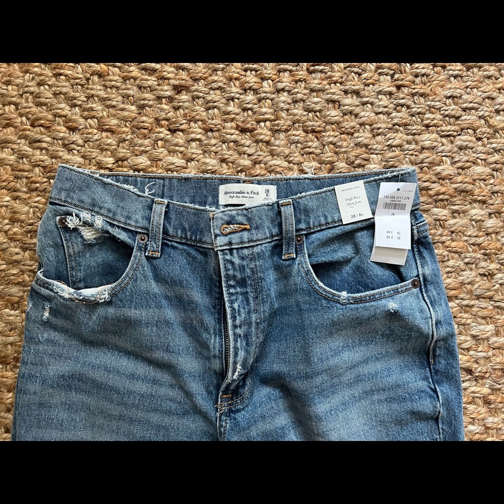 Abercrombie High Rise Mom Jeans - Picture 7 of 9